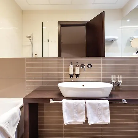 Roset & Отель 4*