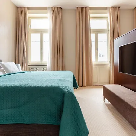 Roset & Hotel