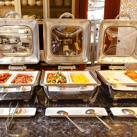 Отель Roset & 4*