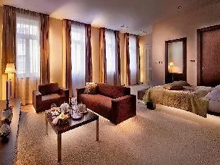 Otel Roset & 4*