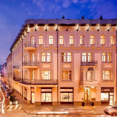 Hotel Roset & 4*