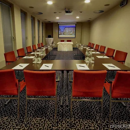 Roset & 4* Pressburg