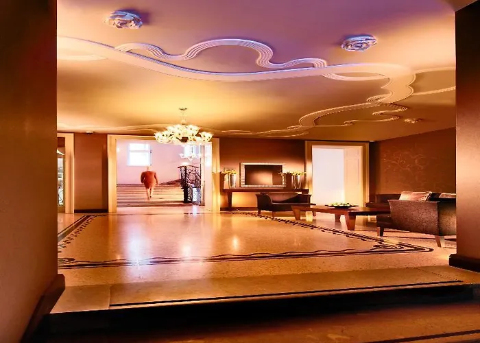 Roset & 4* Bratislava