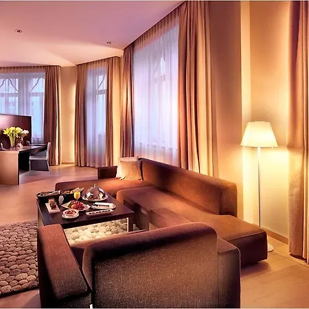 Roset & 4* Bratislava