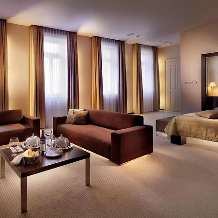 Roset & 4* Bratislava