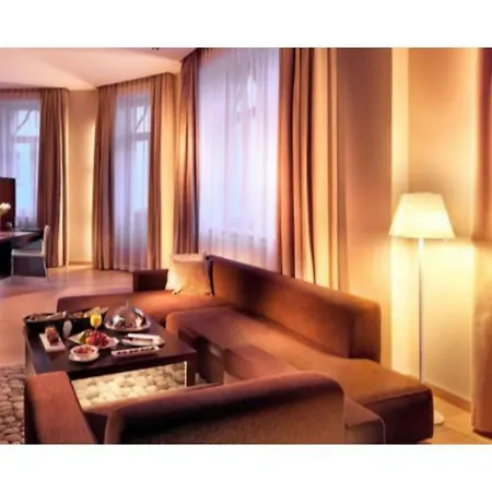 Roset & 4* Bratislava