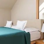 Roset & 4* Pozsony